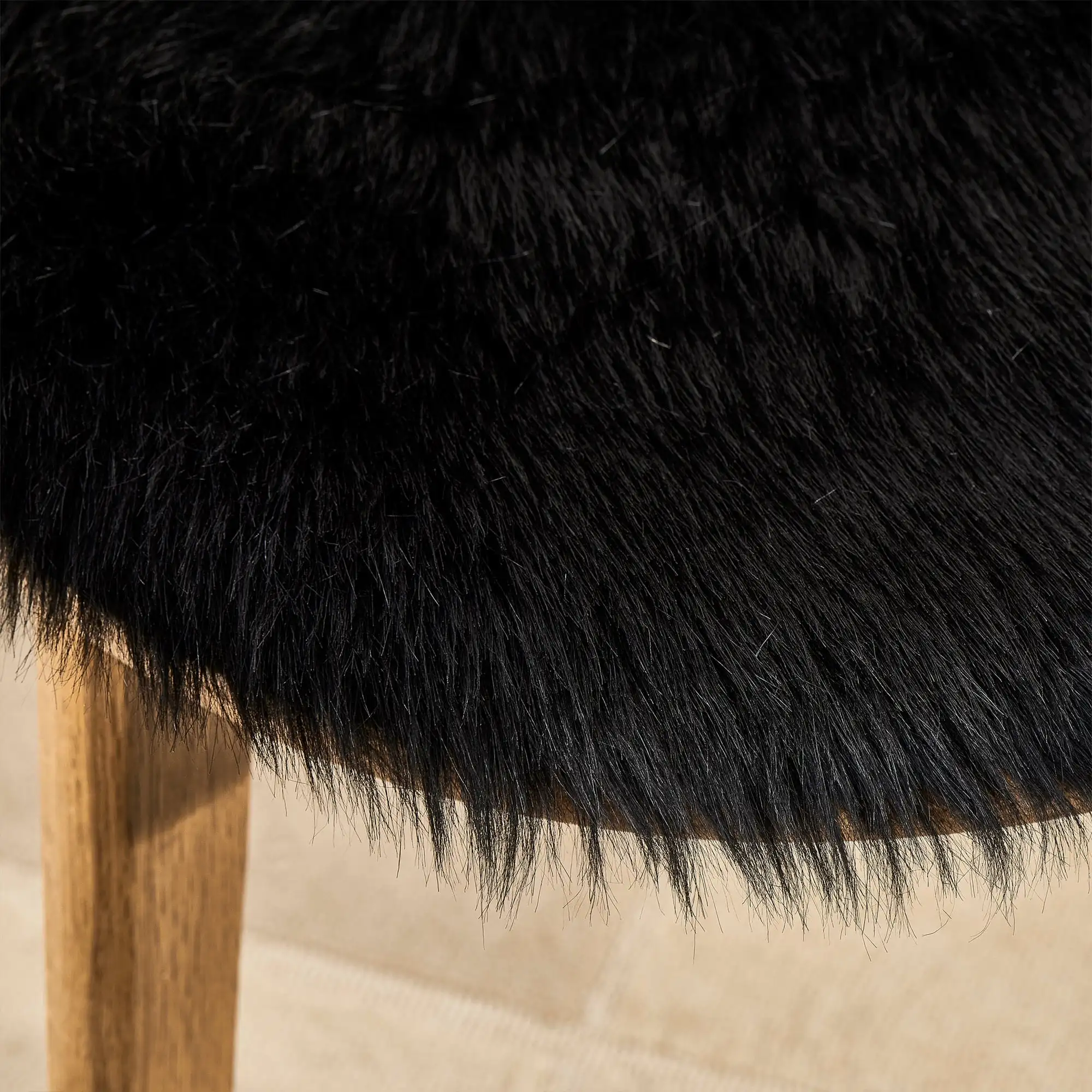 

Faux Fur 16" Round Suede Backed Chair Pad Black 2 Pack
