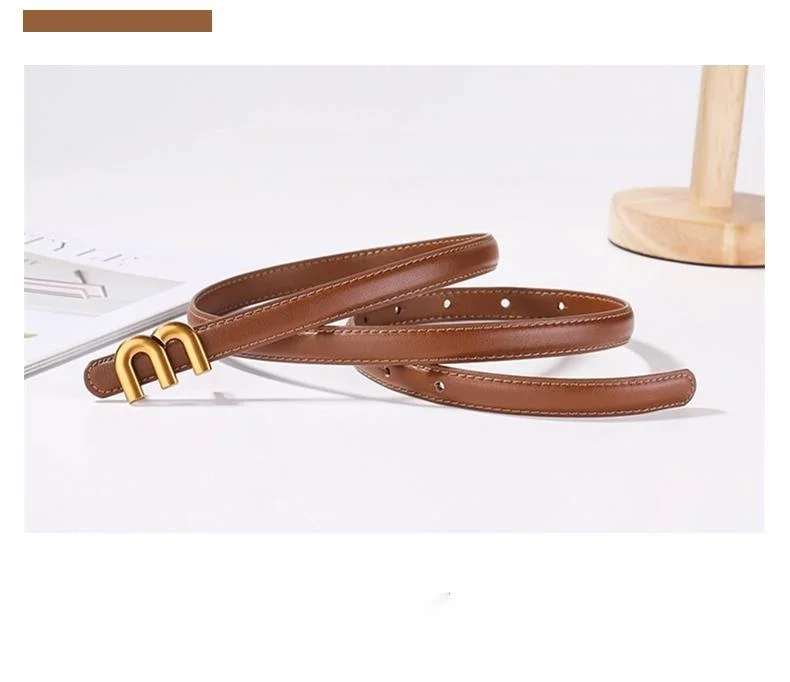 Cinturón de mujer con hebilla m en aleación estilo minimalista_voghion.com