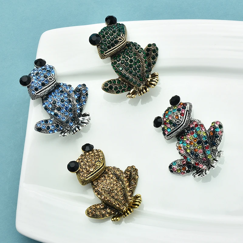 

Wuli&baby Lovely Vintage Frog Brooches For Women Unisex 4-color Cartoon Sitting Animal Party Casual Brooch Pins Gifts