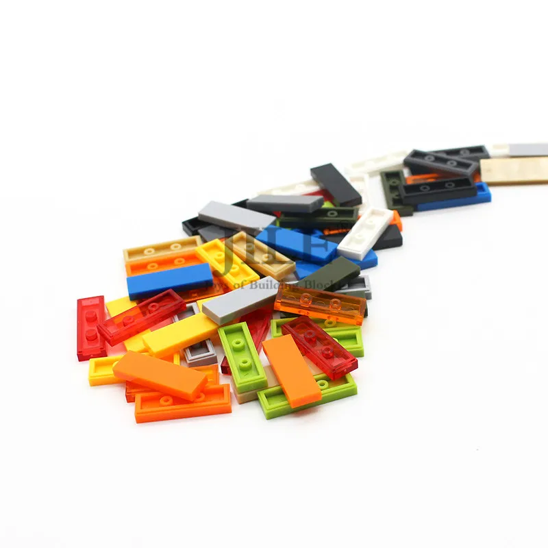 50pcs Moc 크리 에이 티브 타일 1x3 태블릿 63864 DIY 클래식 빌딩 벽돌 블록 세트 교육 장난감 액세서리와 호환 가능