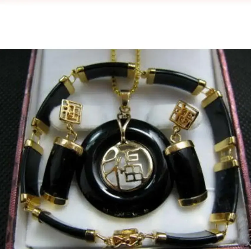 

Fine Natural Black jade pendant necklace bracelet earrings Jewelry set AAA