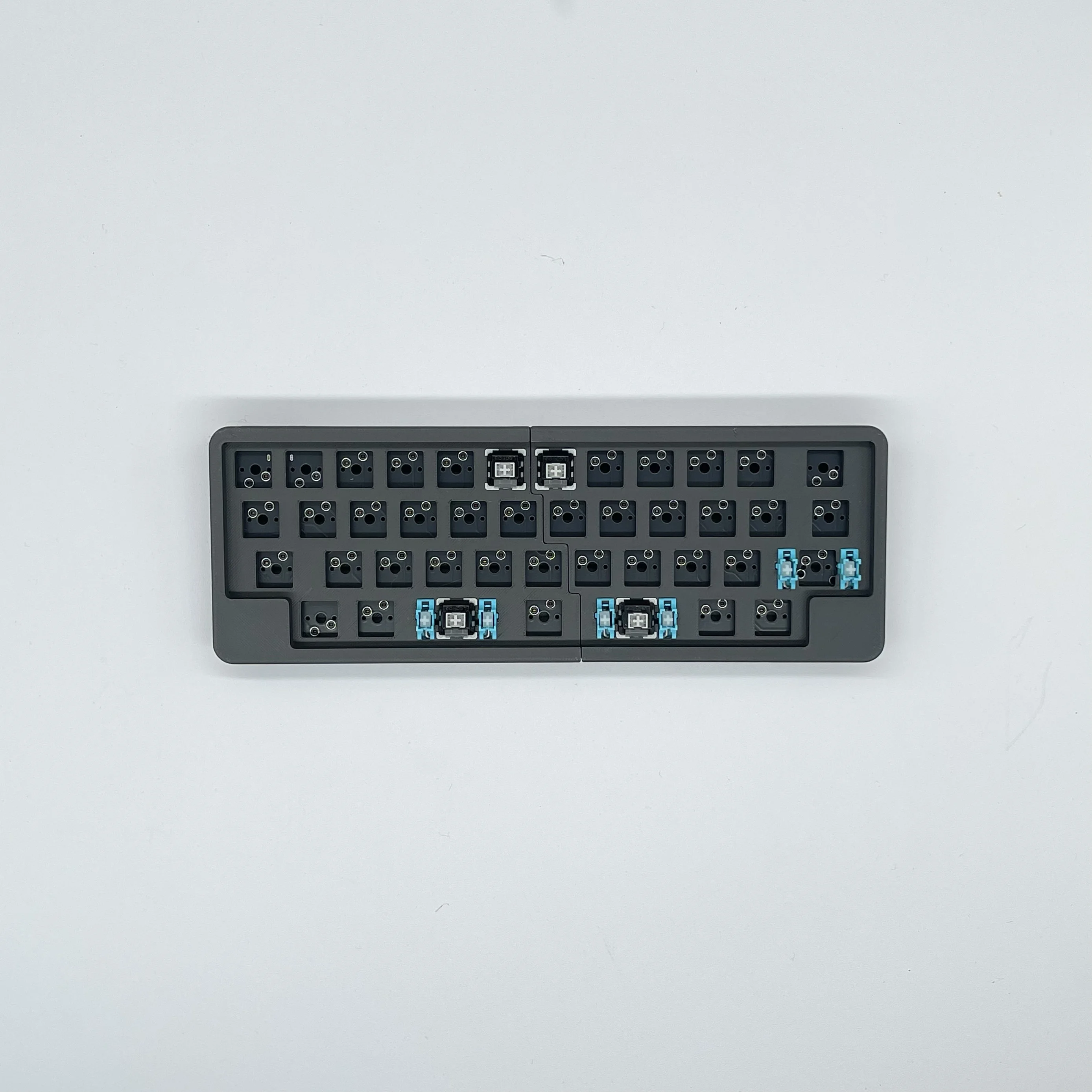 人間工学に基づいたワイヤレス機械式キーボード,40%,分割,2.4g,vip互換