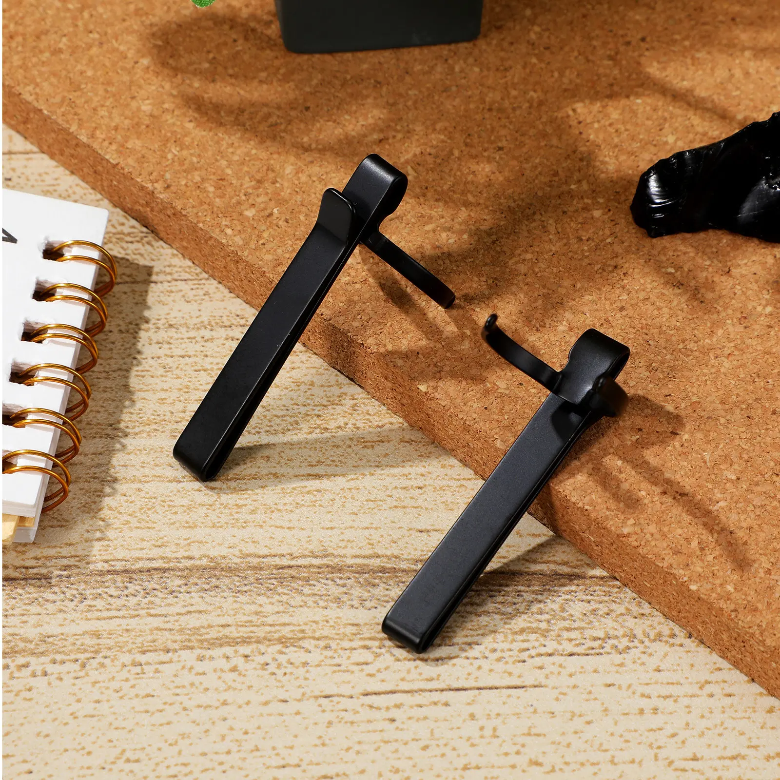 2Pcs 금속 손전등 클립 조정 가능한 펜 라이트 포켓 홀더 벨트 부착 교체 클립 야외 작업 사용
