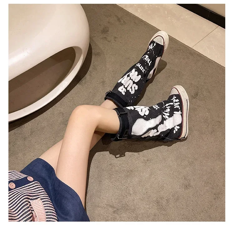 Graffiti Mid Calf Canvas Shoes 23