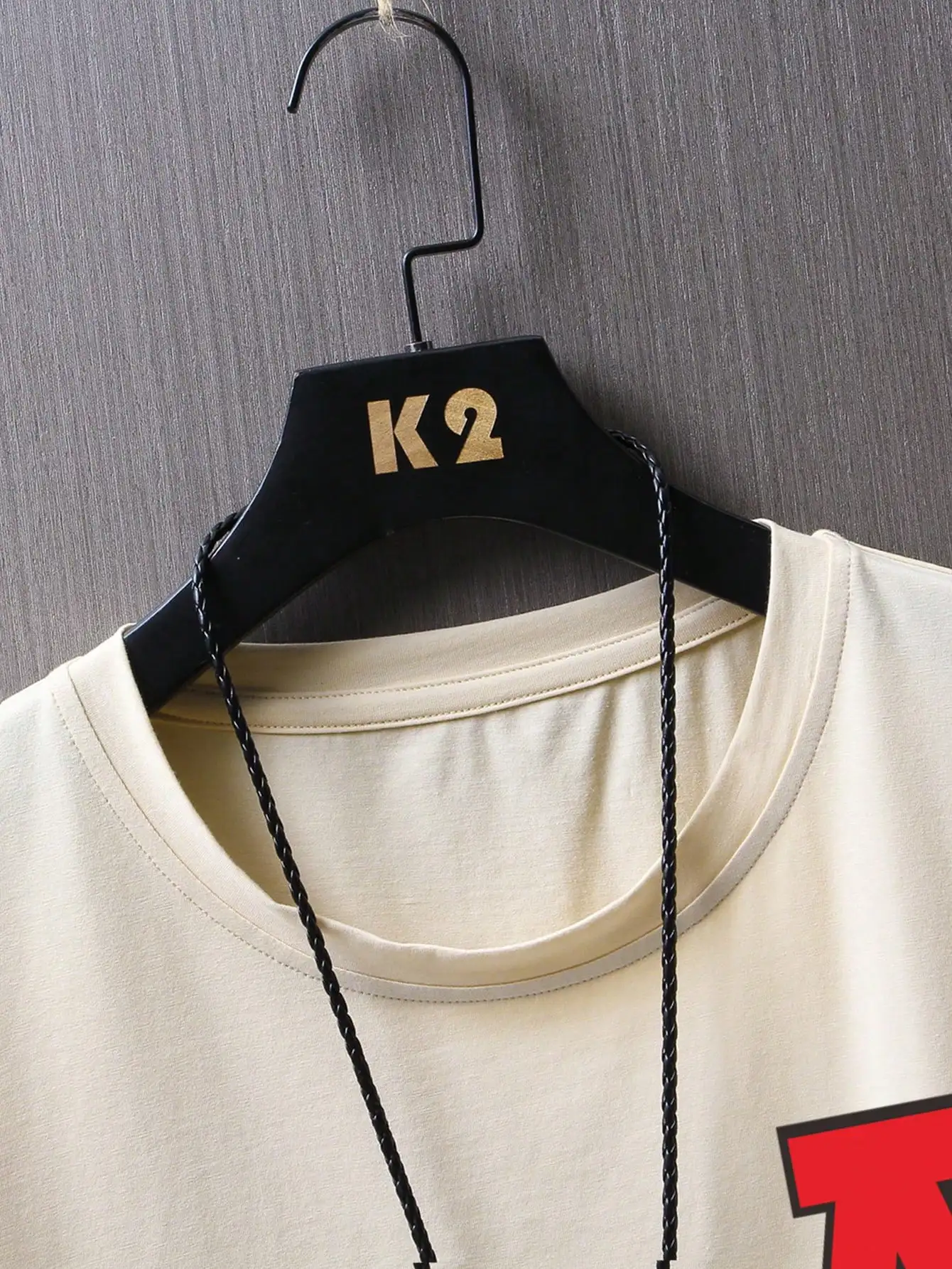 Holding Roses And Diamonds In Hand Longing For Freedom T-Shirt Men Novelty Fashion T Shirt Cotton Loose Top O-Neck Cool Tshirts