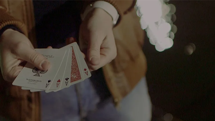 

Pocket Collector by Jordan Victoria (Gimmick+online instruct) - Magic Tricks Card Magic Props Close up Magia Toys Magician Cards
