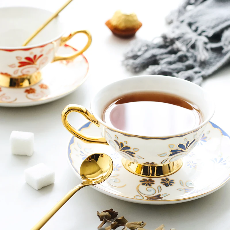 

Creative Couple Ceramic Coffee Cup and Dish Set Flower Tea Cup Golden Edge Tea Cup Household Afternoon Tea with Spoon