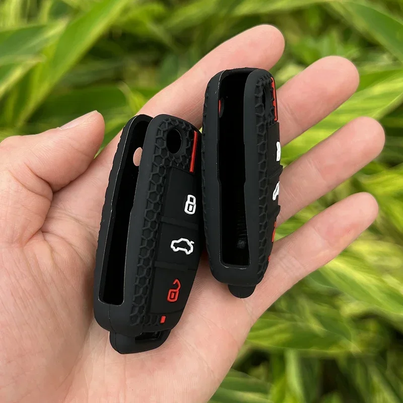 Silicone Car Key Cases Protector Cover 3 Buttons Folding Remote Control Key For Audi A1 A3 A6 Q2 Q3 Q7 TT TTS R8 S3 S6 RS3 RS6