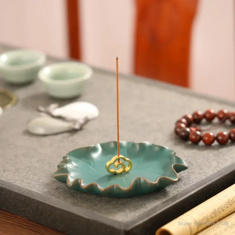 Creative Ceramic Lotus Leaf Plate Base Incense Burner Household Indoor Living Room Bedroom Supplies Agaric Sandalwood Stove, 1Pc