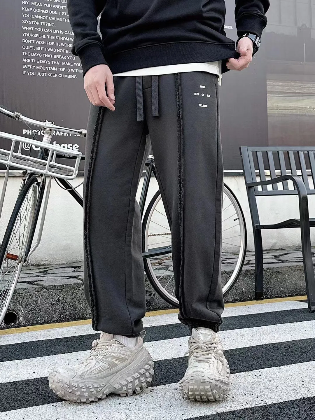 

Mmsix Sweatpants for Men Luxury Brand New Arrival Thick Keep Warm Sport Pants for Men Streetwear Trendy Embroidery Gym Trousers