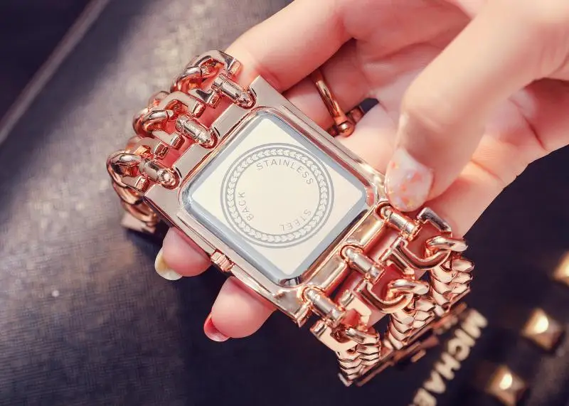 D-relógio Pulseira de para Mulheres Três Correntes Diamante Strass Quartzo Relógio de Pulso Feminino Moda Casual Novo 2023 Aço Inoxidável g & - Image 5