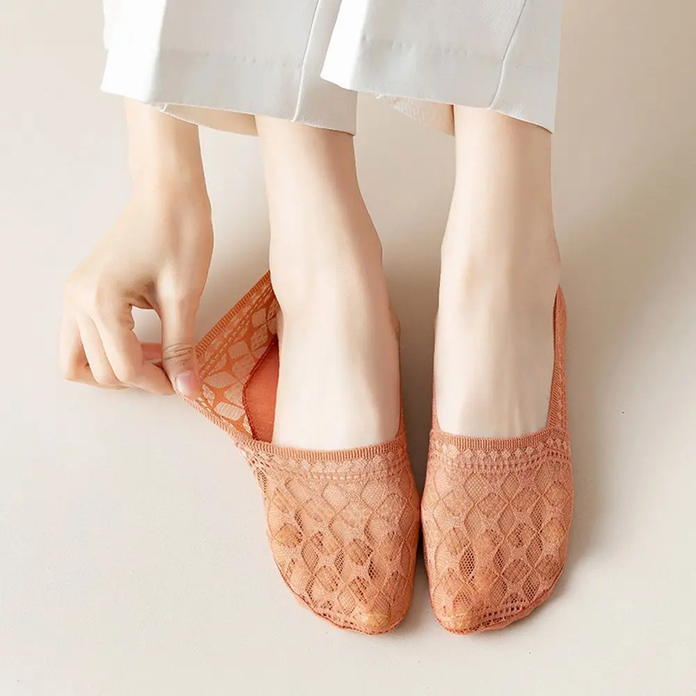 

Короткие модные Нескользящие кружевные прозрачные полосатые чулочно-носочные изделия летние носки тапочки стандартные корейские носки-лодочки