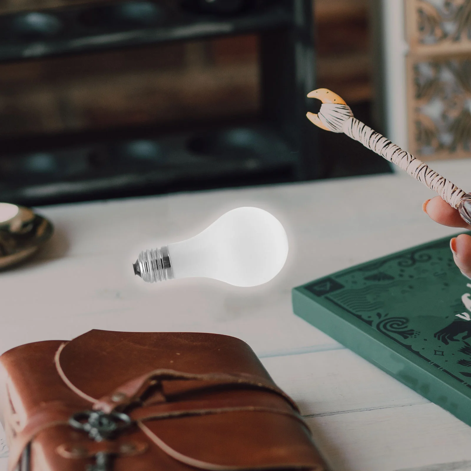 

Magicals Light Bulb Close-Up Led Trick Props for Magicians and Christmas Parties