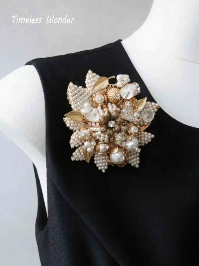 

Timeless Wonder Fancy Zircon Geo Braided Floral Brooch Pins for Women Designer Jewelry Runway Rare Top Punk Luxury Gift 7523