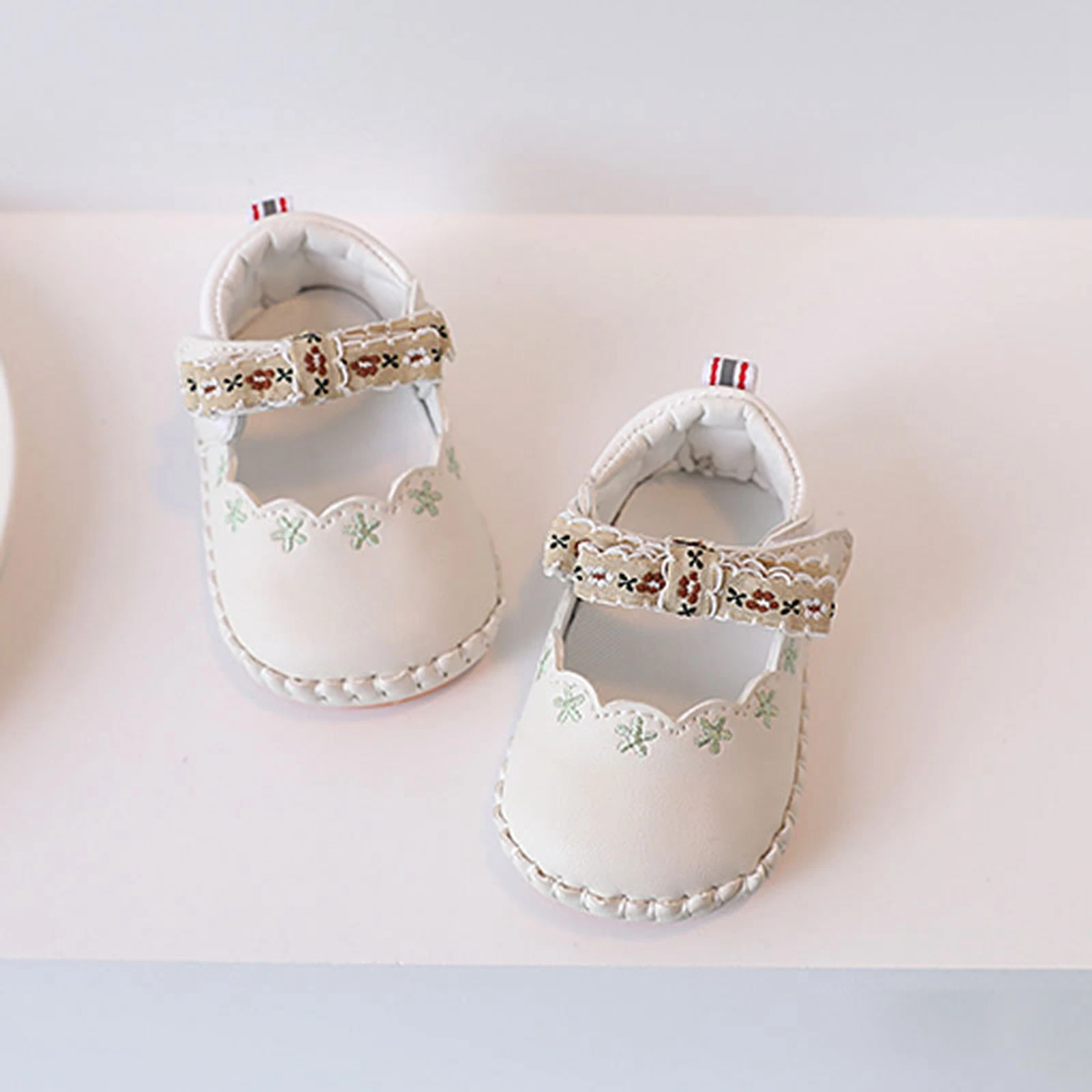 Princess PU Baby Shoes Girl Mary Jane Flats Bow Flower Embroidery Soft Sole Rubber Anti-slip Toddler Shoes Newborn Crib