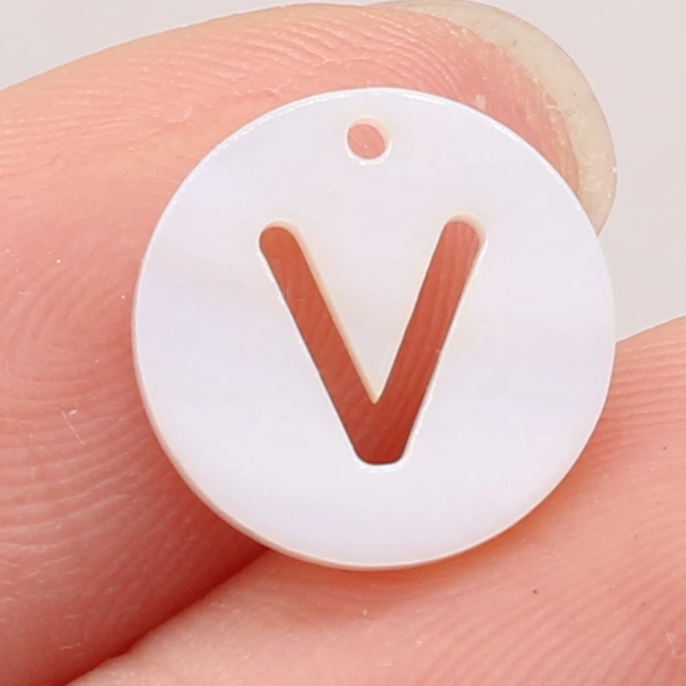 50PCS Natural White Shell A-Z Shaped Letter Beads with Loose Spacing Beaded Jewelry Making Necklaces Earrings Accessories