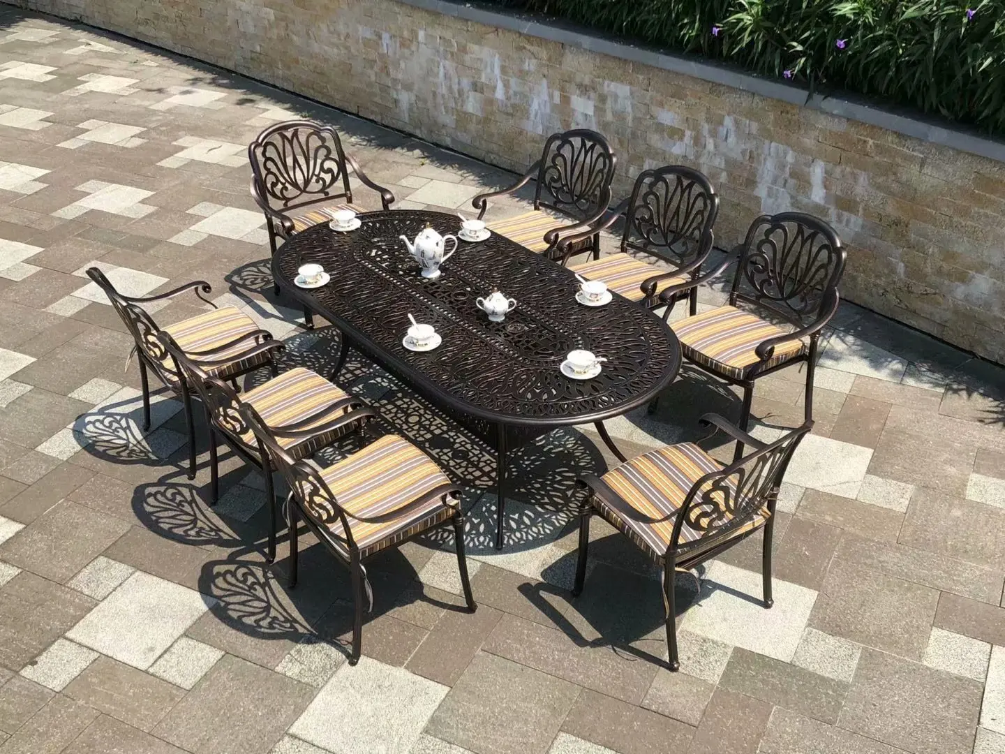 Patio Outdoor Furniture Cast Aluminum Chairs And Table Garden Metal Dining Sets Balcony Leisure Furniture Barbecue