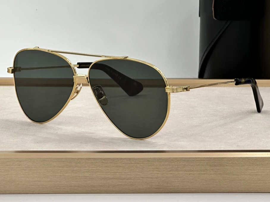 

Sunglasses For Men Women Retro Eyewear DTS 261 MAKX Designers Style Anti-Ultraviolet Full Frame Random Box