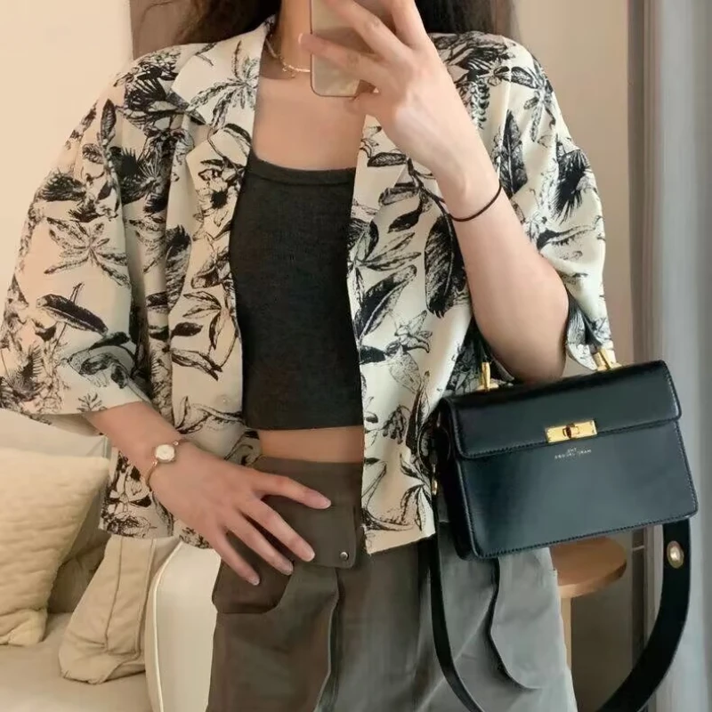 

Женские винтажные рубашки с принтом, укороченные Свободные повседневные универсальные рубашки в стиле унисекс с короткими рукавами во французском стиле для летних праздников и студентов