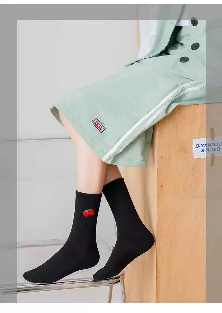 Einfache Sport frucht stickerei süße Baumwoll socken Damen atmungsaktive bunte lässige Mittel rohrs ocken Hipster täglich weiche Socke – Detail 1