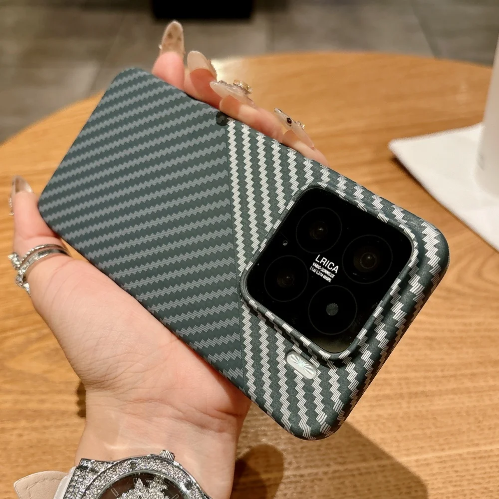 Luxury Ultra Thin Magnetic Carbon Fiber Texture Case - Shockproof Hard Matte Cover, Wireless Charging Compatible