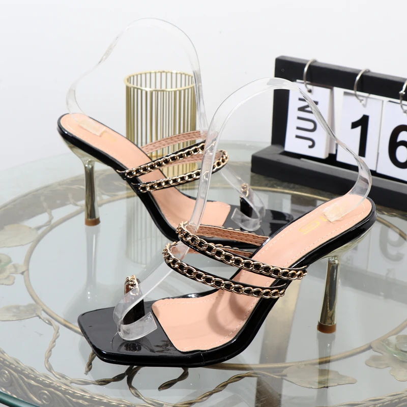 

Шлепанцы на цепочке 2023 летние на тонком каблуке роскошные сандалии пикантные шлепанцы с открытым носком на высоком квадратном каблуке 9,5 см