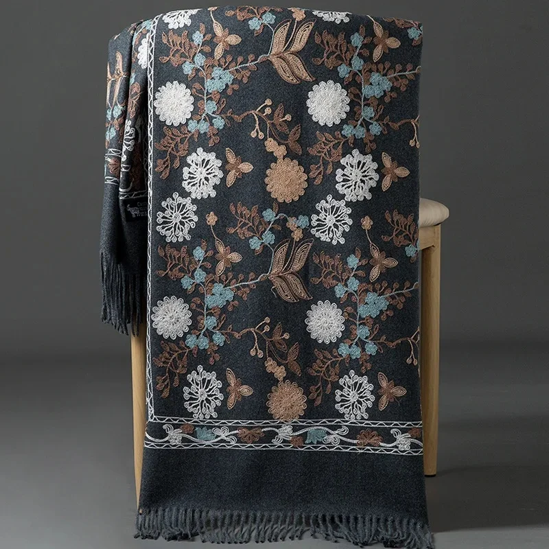 Embroidered snow beads-dark heather gray