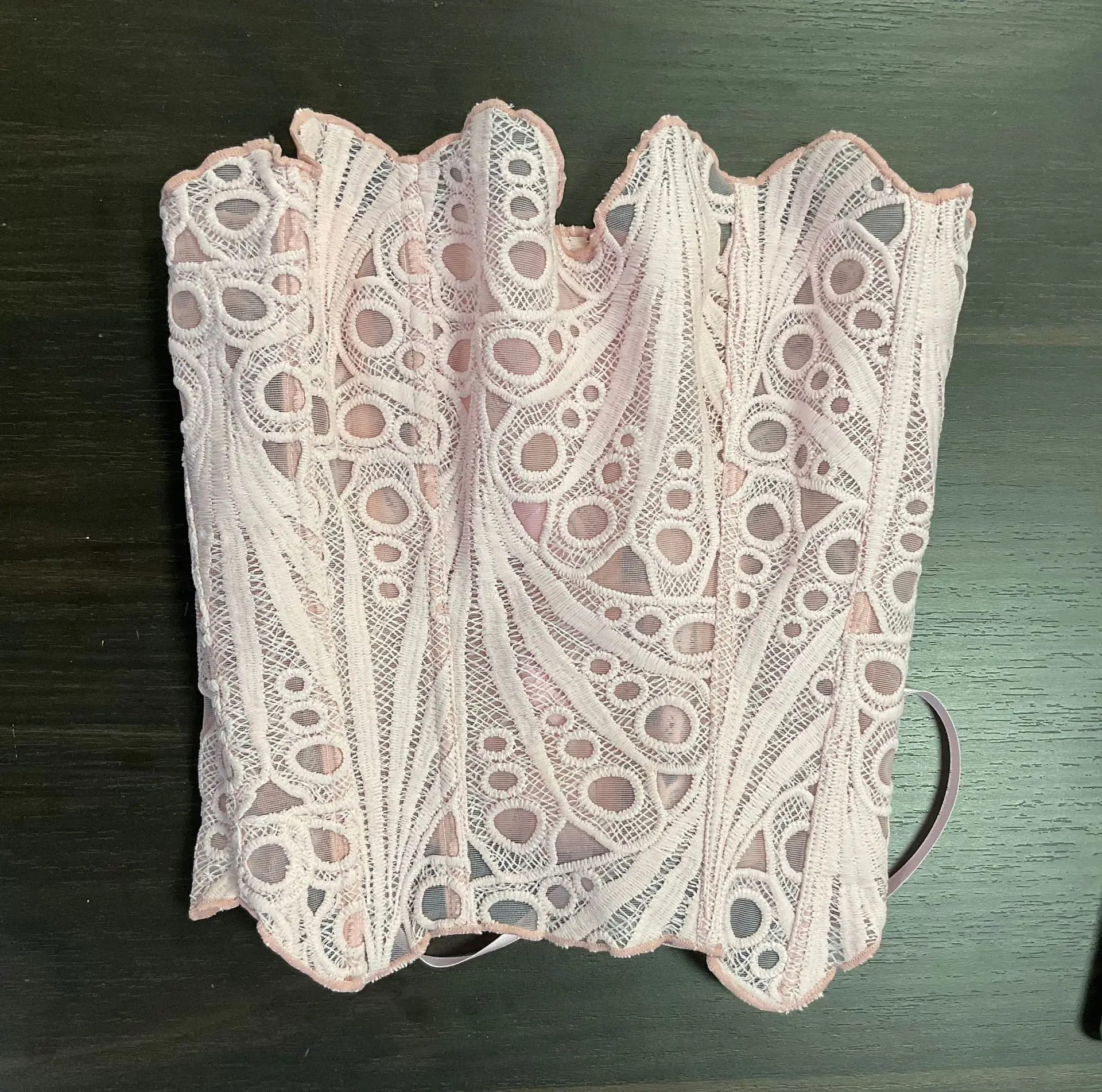 Body de encaje ligero con diseño de espina de pescado, corsé de malla de doble capa, ajuste ceñido, control de abdomen fruncido, cobertura completa, sin cierre de botones