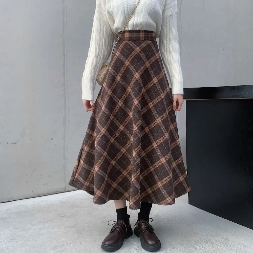 Retro woolen skirt care instructions