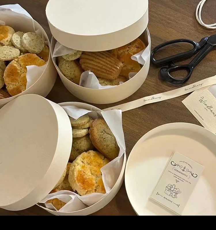 Mini Pastry Packaging Box for Cookies, Candies, Macarons – Food-Safe Kraft Paper Contai... - SKU MPPB0937 - UGI Packaging