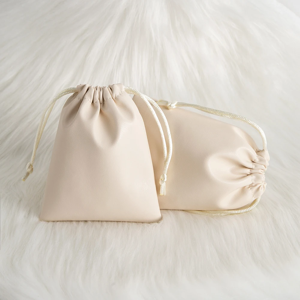 10 Stück beige PU-Leder Schmuckbeutel mit Kordelzug für Ringe, Uhren, Armbänder, Anhänger – luxuriöser Organizer zur Aufbewahrung und Präsentation für Feiern und als Erinnerungsstück – Detail 10