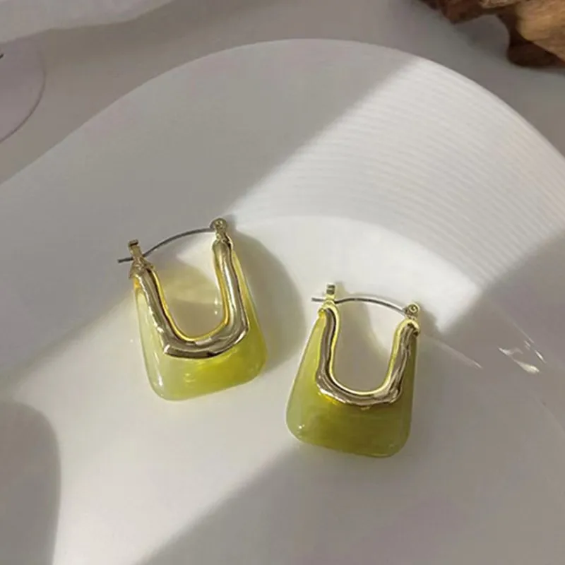 Simple Vintage Hollow Out U Shape Hoop Earrings for Women Geometric Unique Design Earring Party Jewelry Gifts