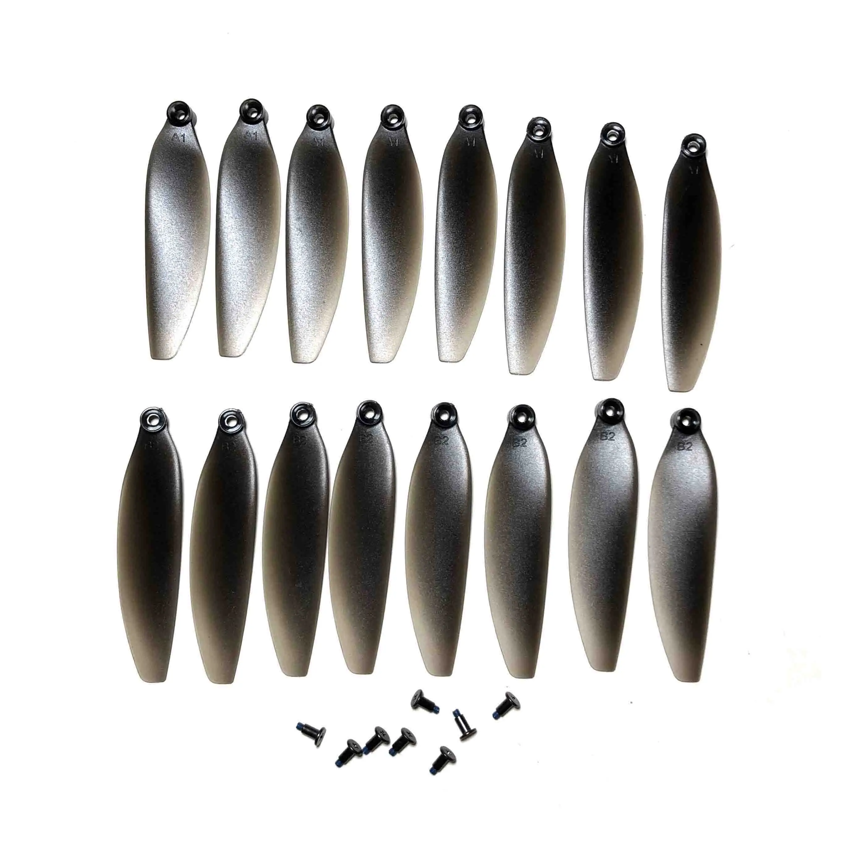 Assortiment de 200 hélices de drone, pales CW et CCW disposées en éventail, achat en lot économique pour quadcopter.