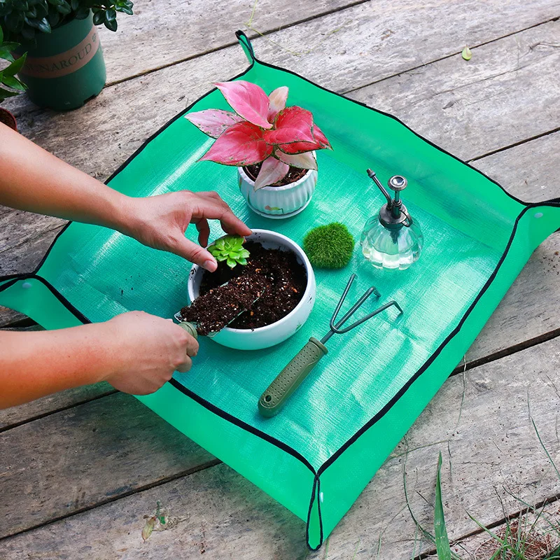 Adjustable Foldable Waterproof Planting Mat for Gardening and Potting