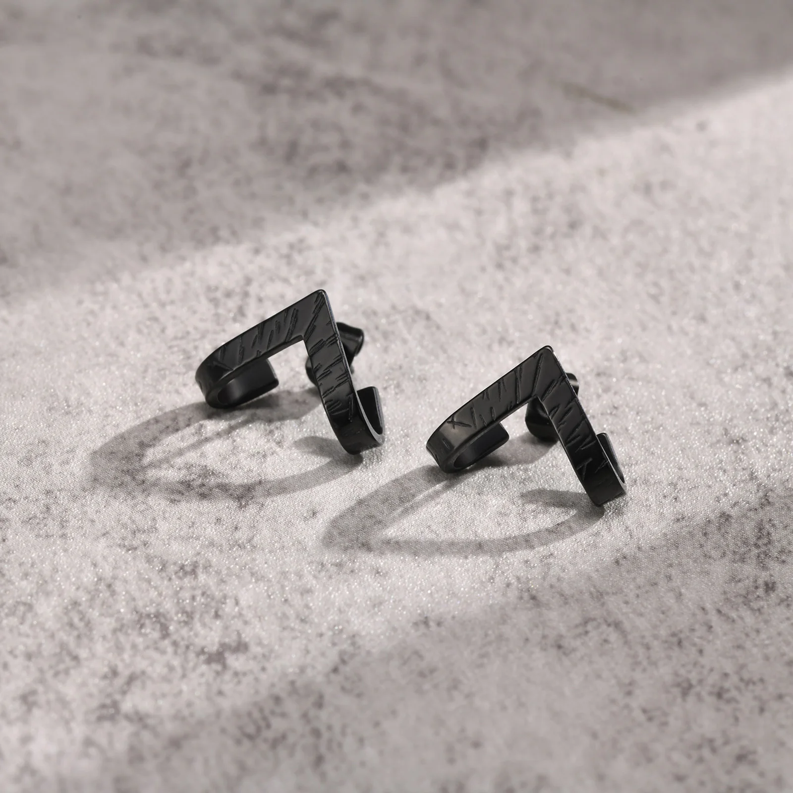 Geometric Stud Earring for Men Stainless Steel Triangle Wrap Earrings Punk Cool Boys Anti Allergy Jewelry Gift for Him Male