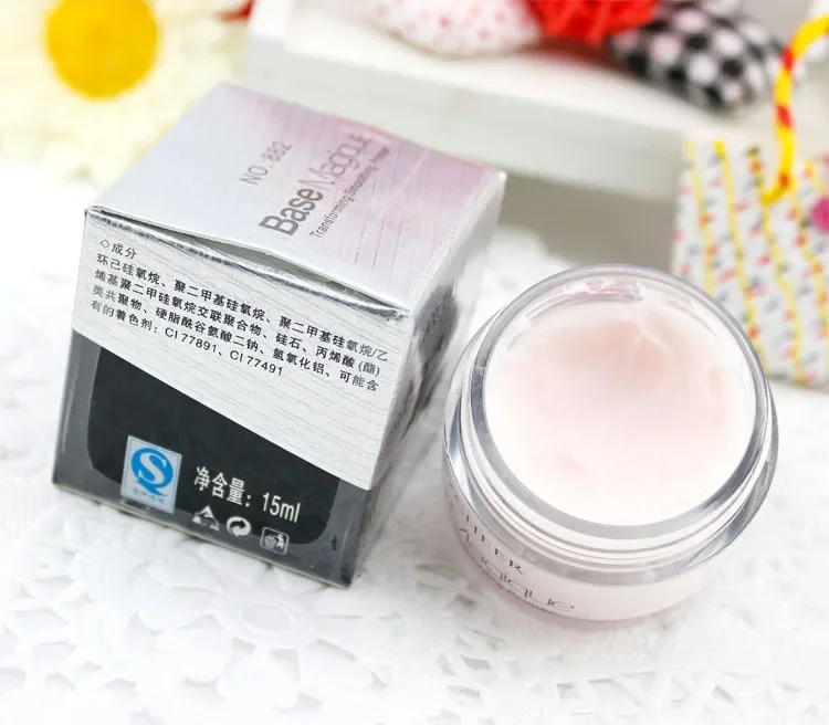 Description Picture 3 of item15ml Smoothing Cream Foundation Cream Fade Wrinkles Moisturizing Hydrating Invisible Pores Facial Primer Makeup Cosmetics Tools