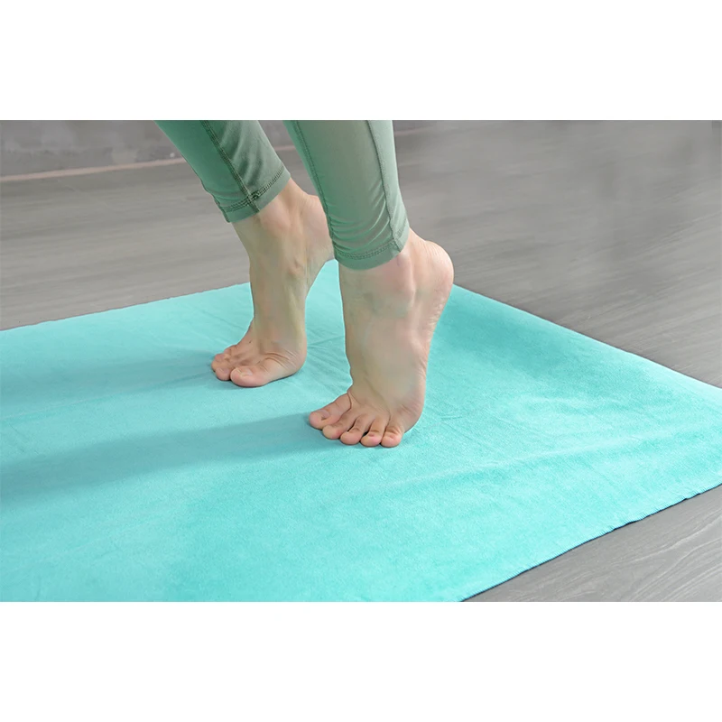 Microfiber double layer fleece yoga towel, fast dry and nice sweat absorb 5