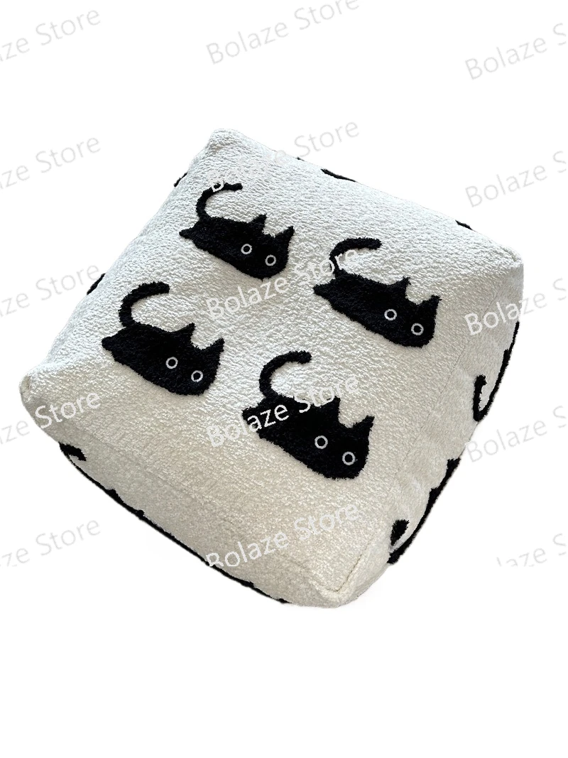 

Home Cat Sitting on Dwelling Blocks Lazy Seat Cushion Removable and Washable Low Bench White