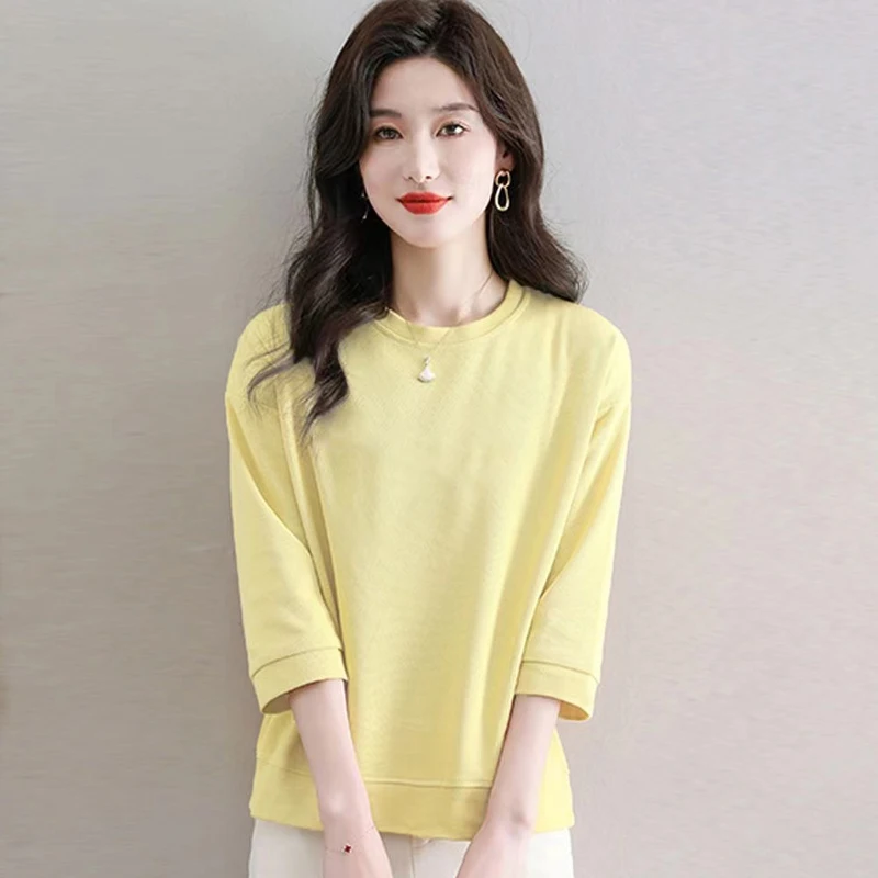 Yellow (solid color)