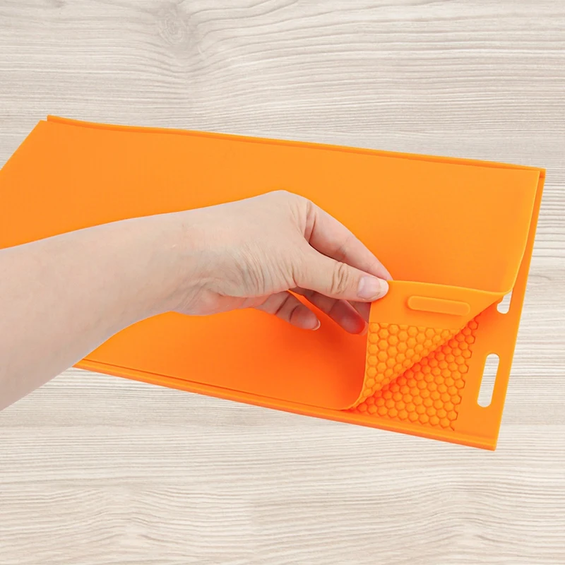 Beekeeper Silicone Beeswax Mold Foundation Bee Hive Basis Press Sheet Mould Beeswax Press Sheet Mould Beekeeping Tools