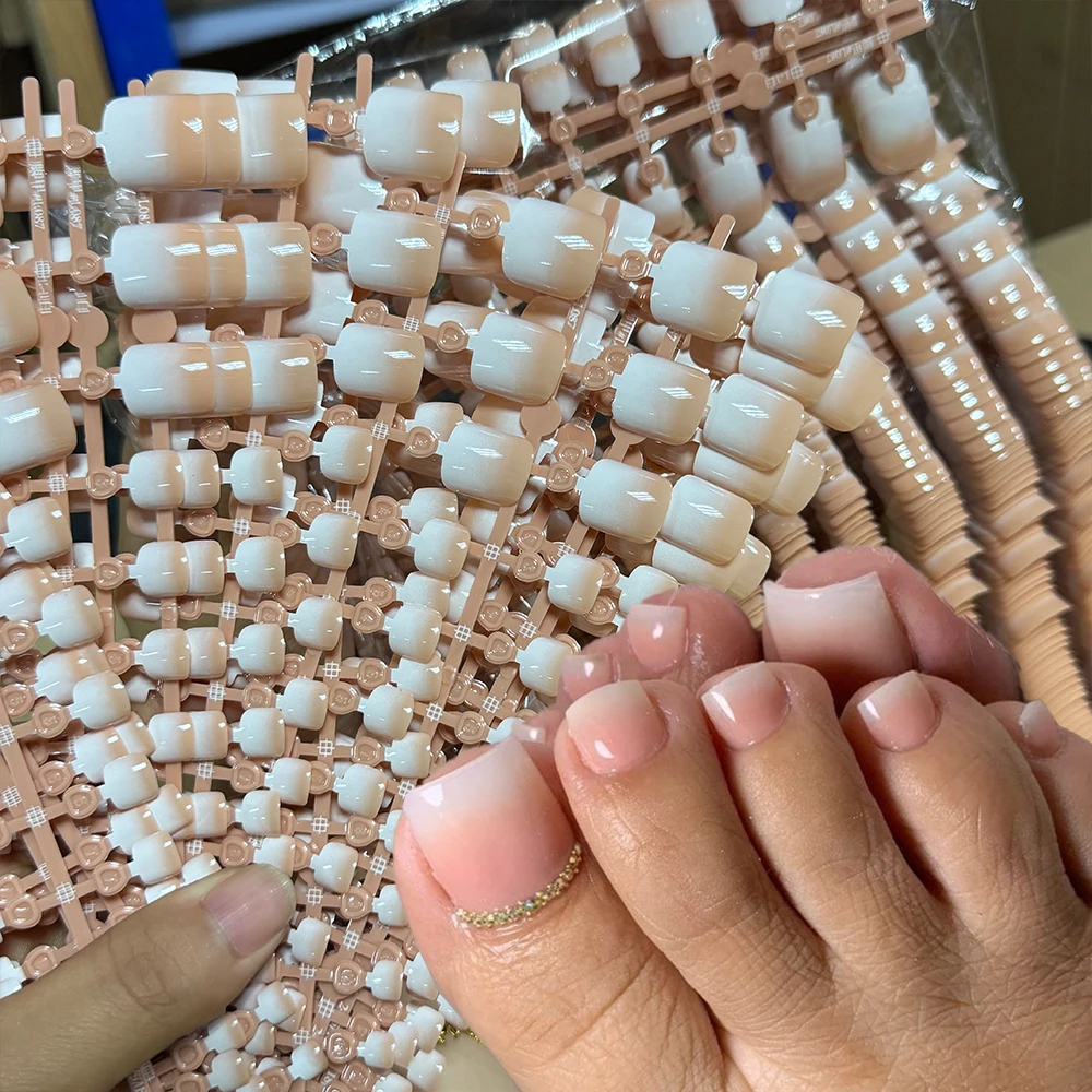 120개 짧은 스퀘어 누드 프렌치 네일 글로시 화이트 프렌치 풀커버 아크릴 붙이는 발톱 웨어러블 가짜 발톱