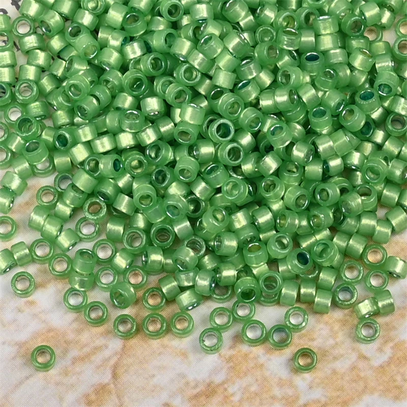 Silberfarben gefütterter Opal, japanische runde Seidenbeile, Mini-Glasperlen, 13,5 Gramm, kleine abstandshalterige zylindrische Perlen für die Schmuckherstellung – Detail 6