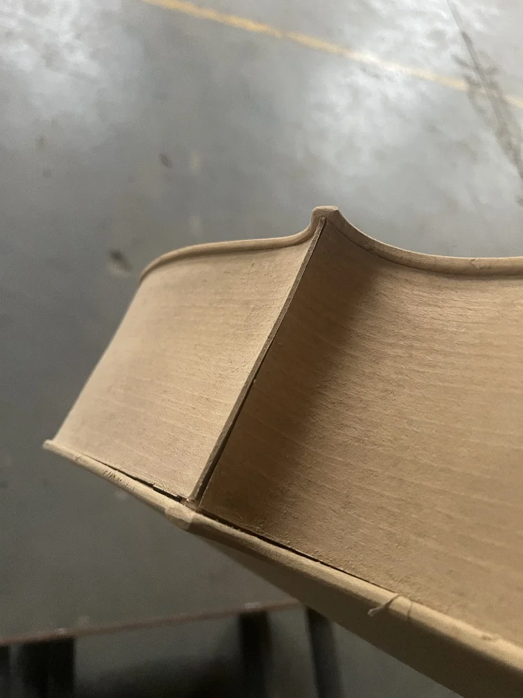 There are significant cracks on the side panels due to inventory defects. Cello 2/4, very cautious for those who pursue perfecti