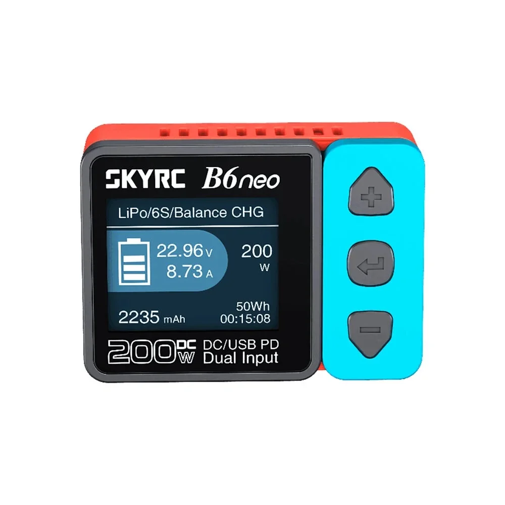 Face avant du chargeur intelligent SKYRC B6neo avec ports de sortie et ventilateur