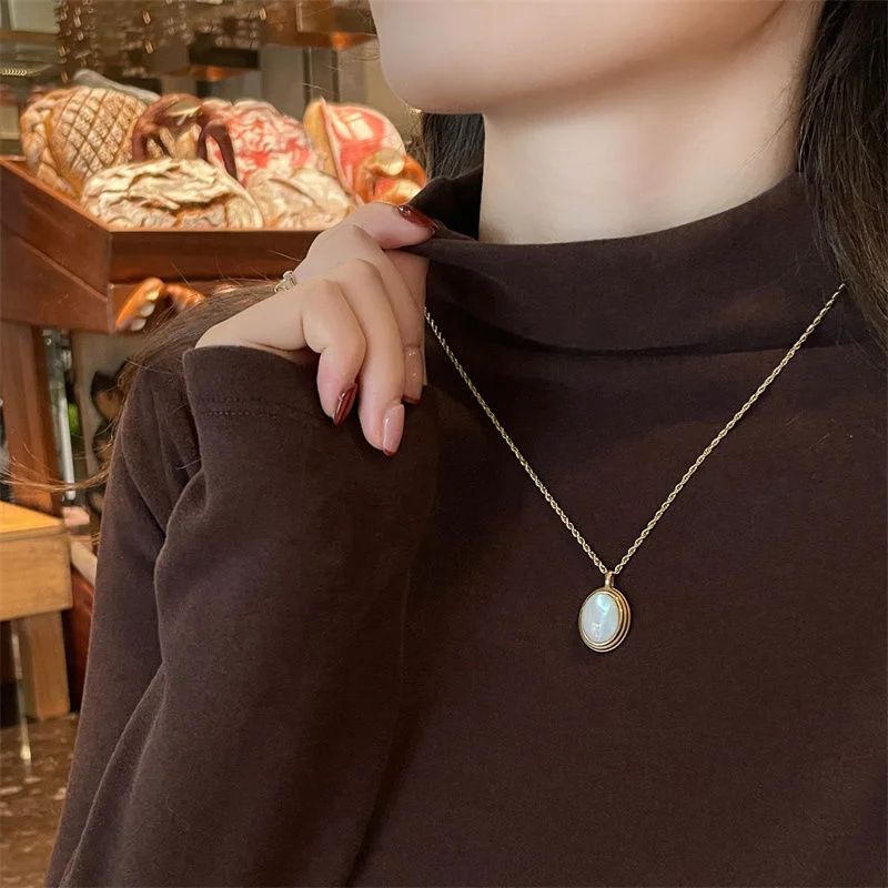 Half turtleneck coffee color