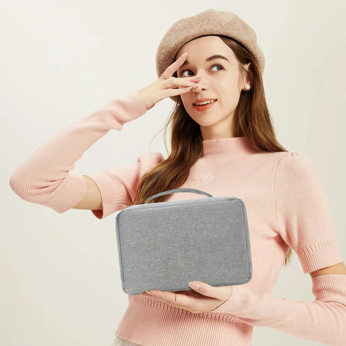 Three-fold dry-wet separation portable large-capacity toiletry and makeup bag that can be hung in multiple colors