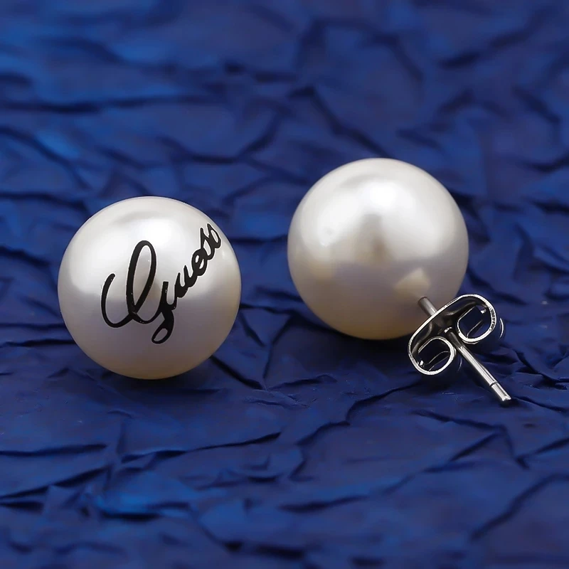 Luxury Korean Fashion Round Pearl Earrings Letter Guess Stud Earrings For Women Silver Needle Party Wedding Ear Studs Jewelry