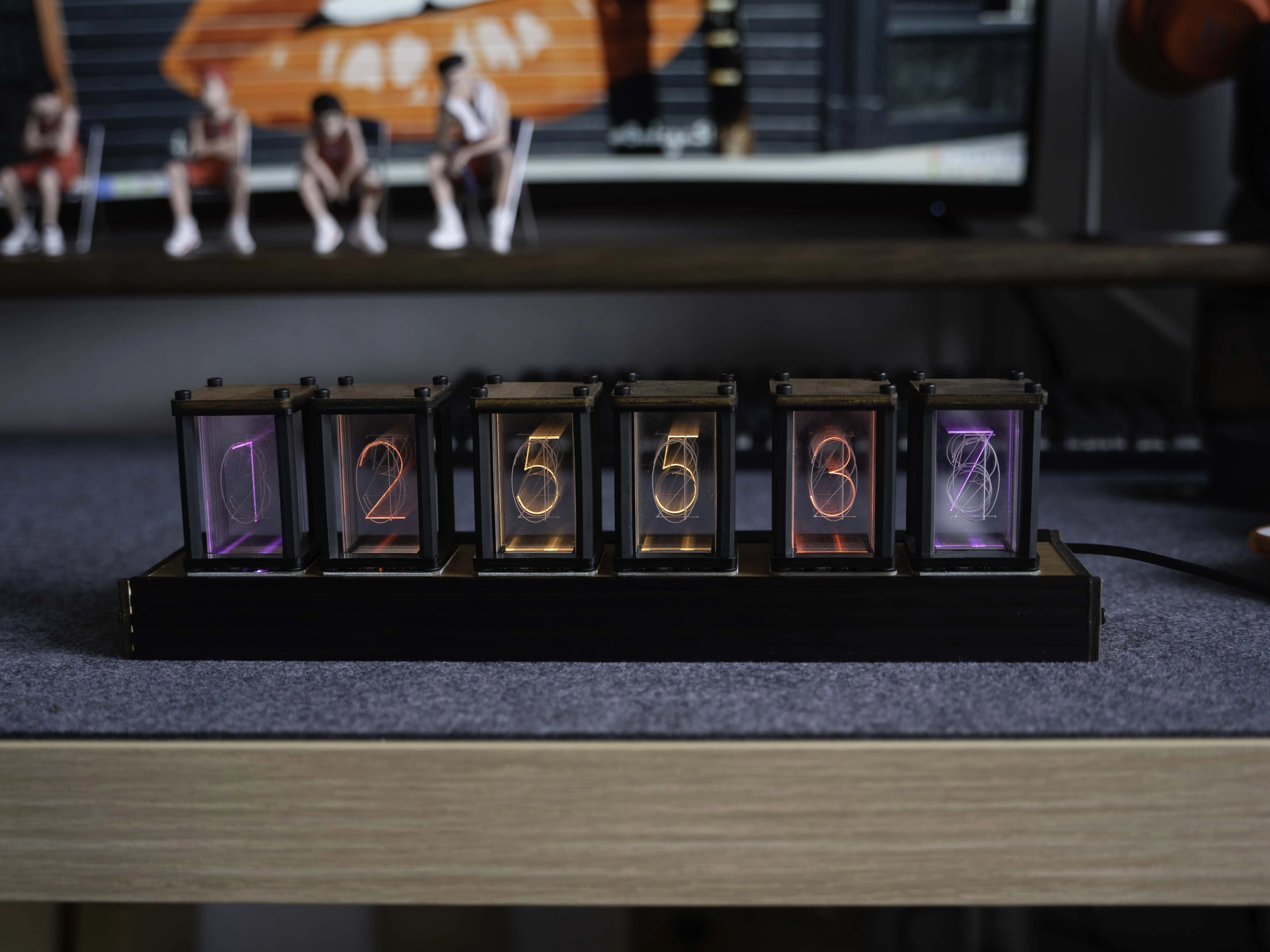 Luxury Nixie Glow Tube Clock Wood DIY Table Clock Creative Electronic Desktop Clocks RGB Silent Digital Watch Decoration Gift