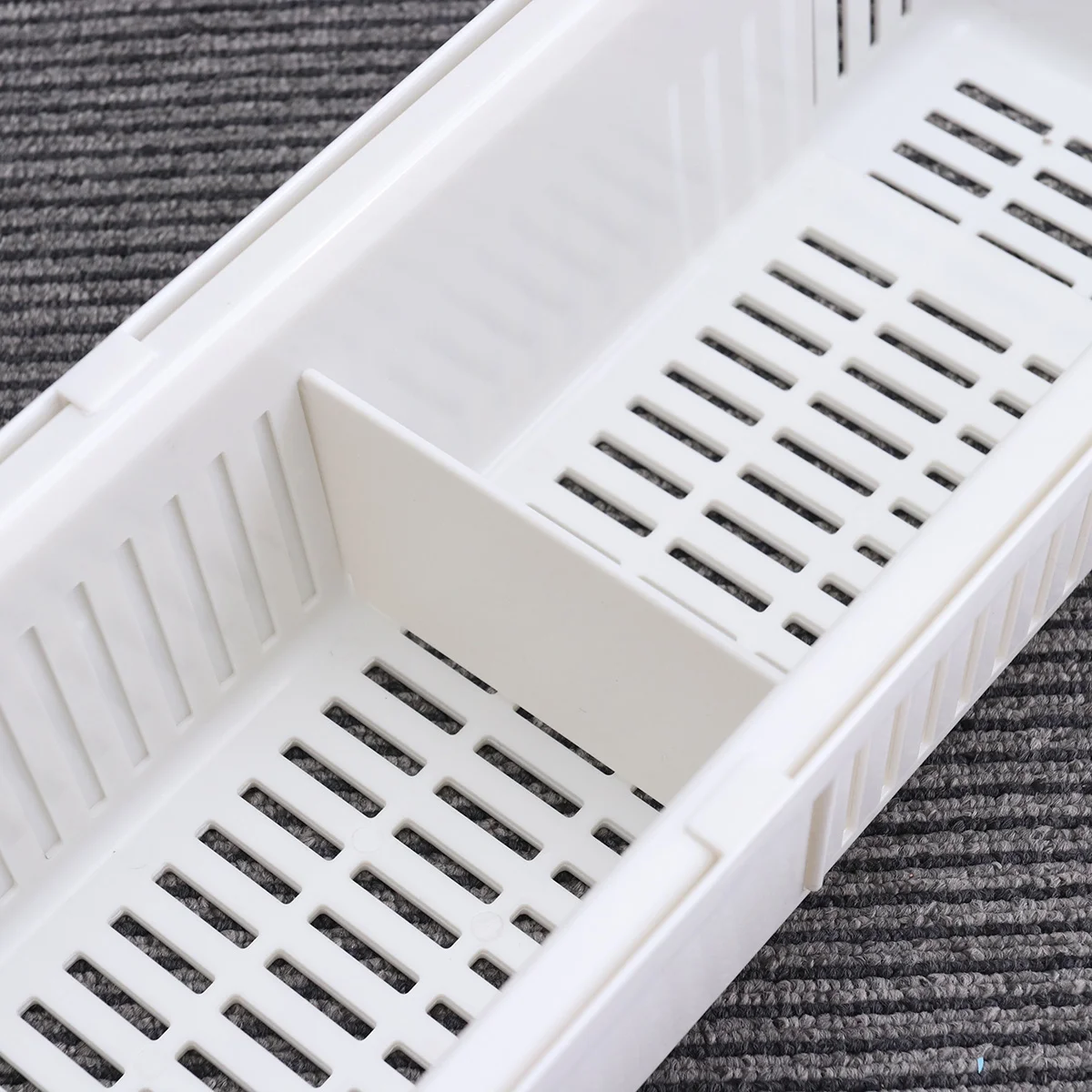 Adjustable Bath Rack Bathtub Tray ganizer Premium Quality Eco Friendly Safe Retractable Design Plastic Shelf No Rust Fits