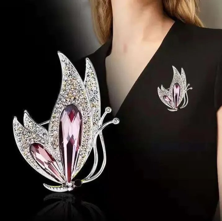 Gyn&Joy Broche De Mariposa Voladora Con Diamantes De